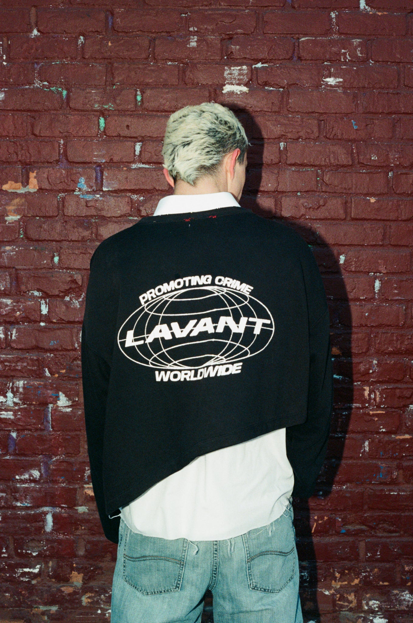 WORLDWIDE SLANT CUT CREW
